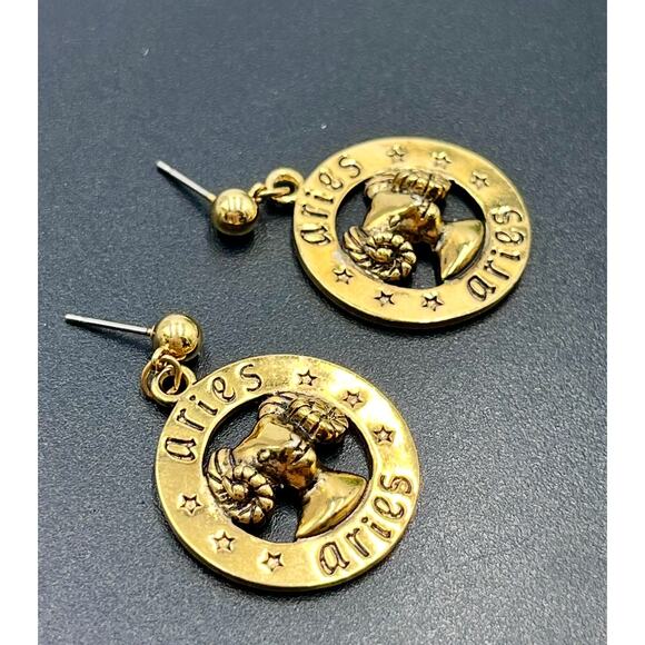 Avon Aries Ram Zodiac March Vintage Pierced Gold Tone Dangling Earrings - Picture 7 of 8